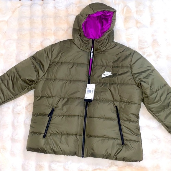 WOMEN NIKE COAT - Picture 2 of 7